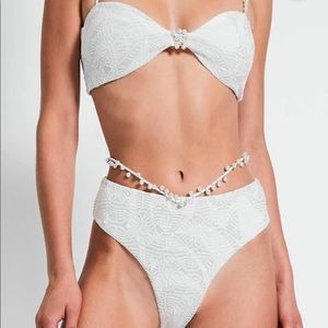 Devon Windsor Esme Bottoms